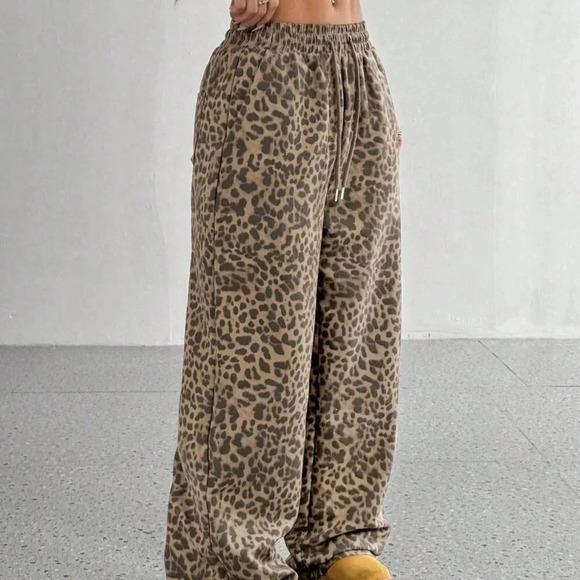 Khaki Casual Women's Leopard Print Loose Wide Leg Palazzo Pants - Picture 2 of 6